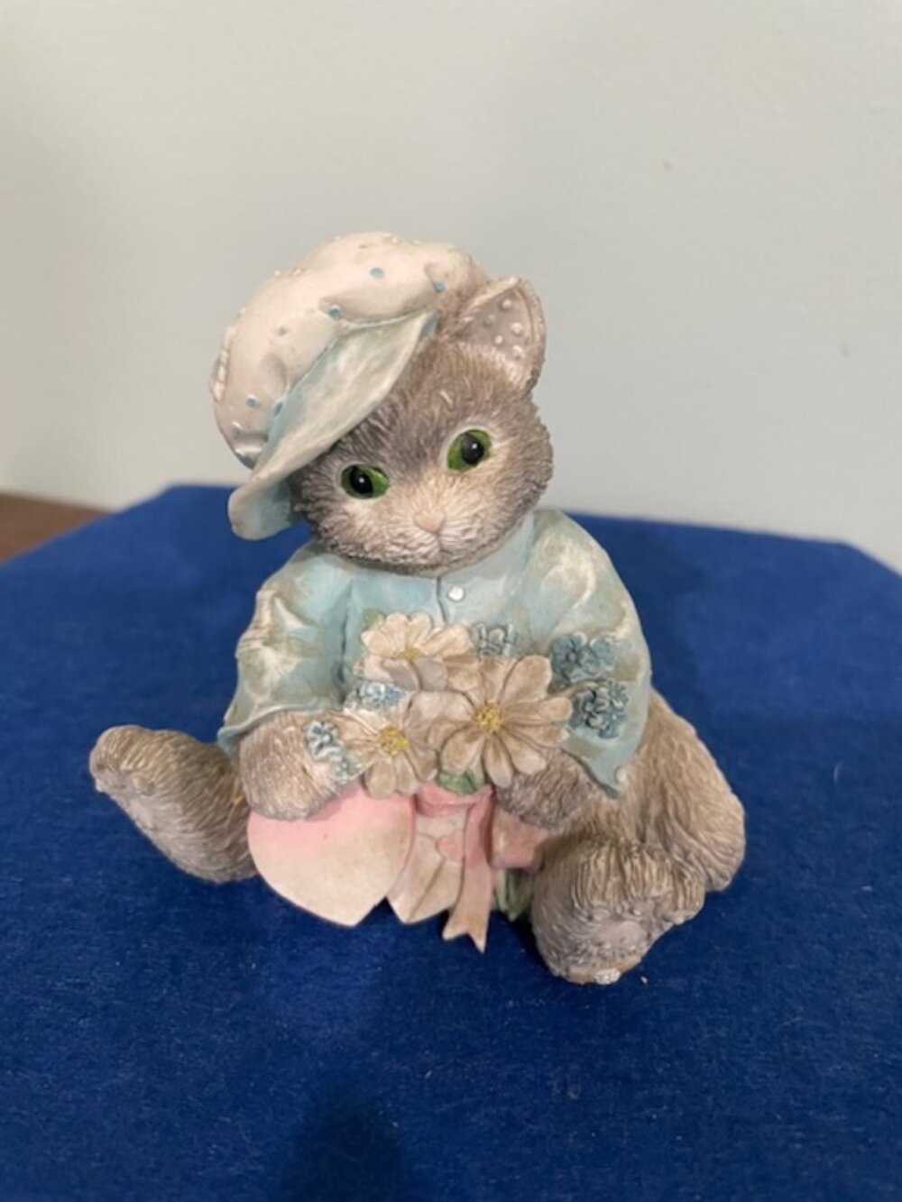 Calico Kittens "My Love Blossoms for You" Figurine # 4C14/256